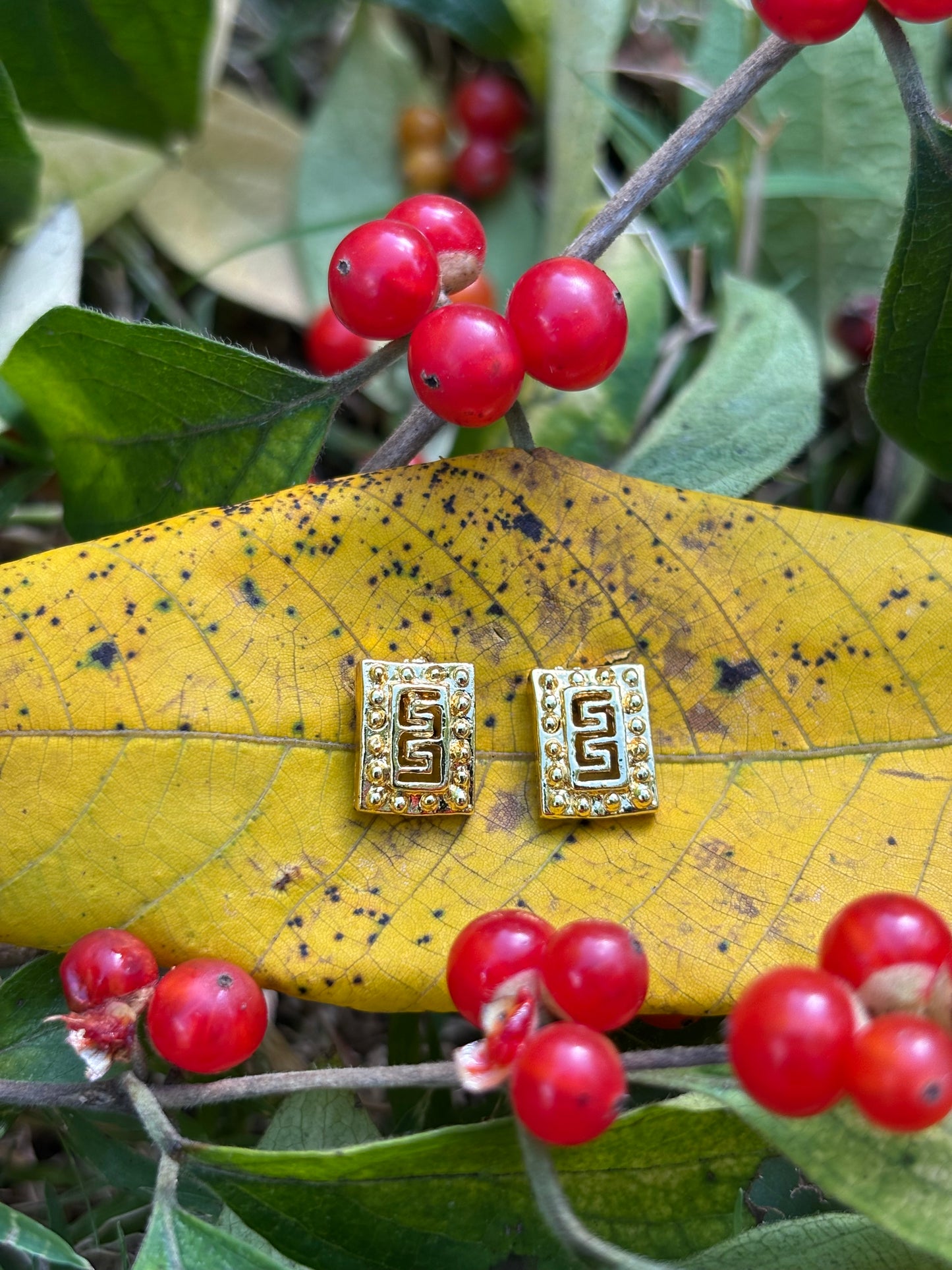Maze Studs